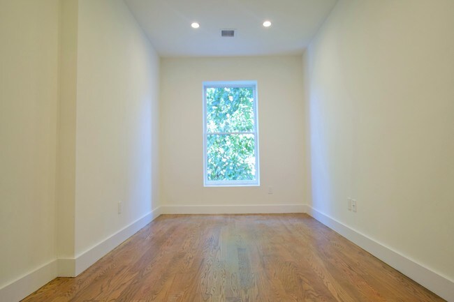 Foto del edificio - 935 Lafayette Ave
