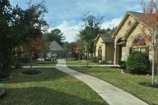 Building Photo - 16303 N Eldridge Pkwy