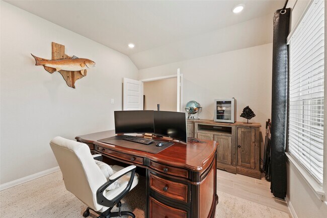 Foto del edificio - 2222 Bristlecone Cir