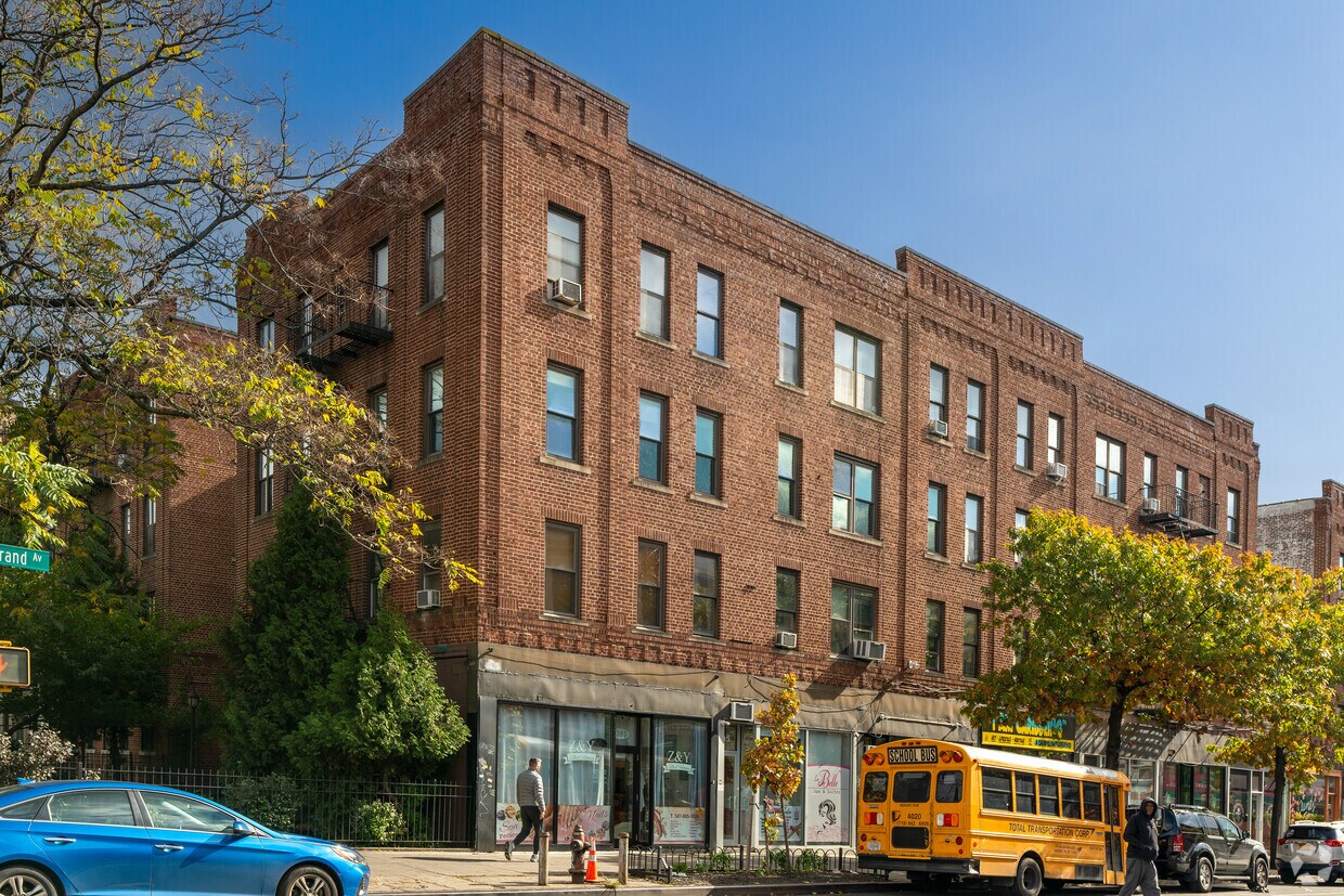 Linden Plaza Apartments in Brooklyn, NY
