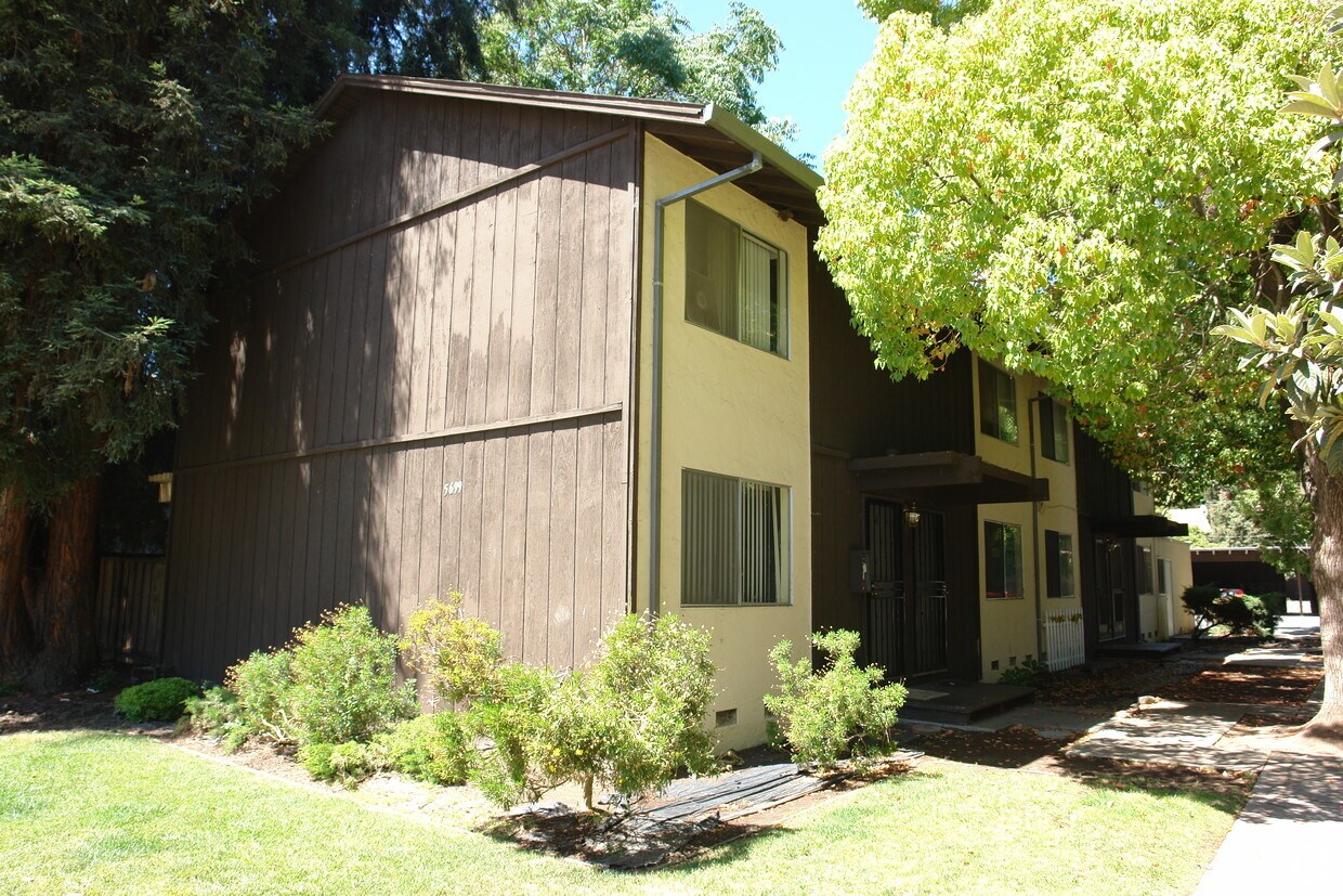 Primary Photo - 5699 Tucson Dr