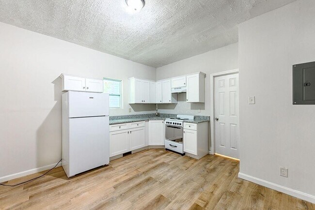 Foto del edificio - 987 Dimmock St SW