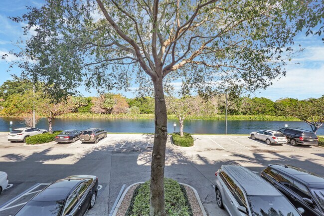 Building Photo - 4903 Midtown Ln