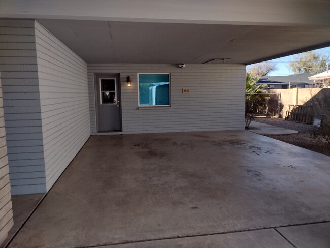 Foto del edificio - 11212 N 32nd St