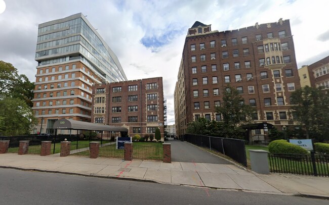 Building Photo - 157 S Harrison St