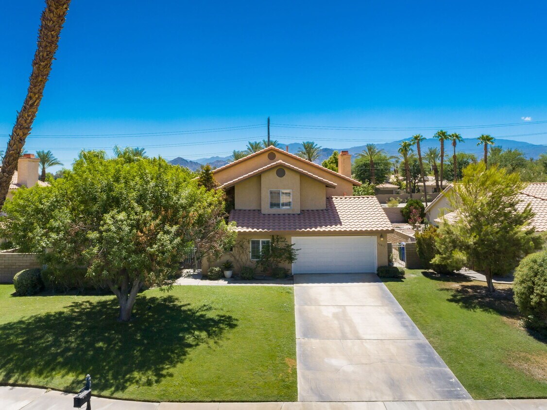 Primary Photo - 76817 Manor Ln