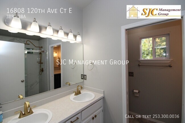 Foto del edificio - 16808 120th Ave Ct E