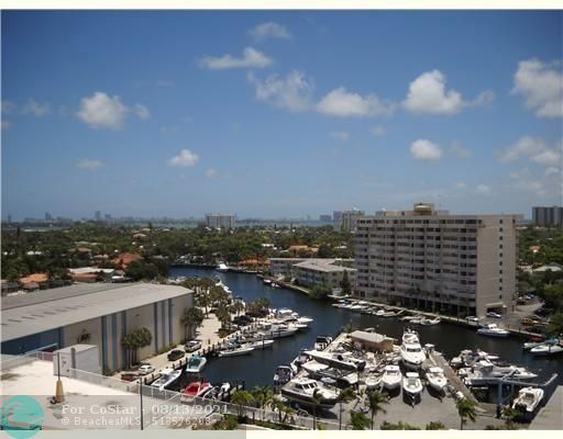 Building Photo - 13499 Biscayne Blvd
