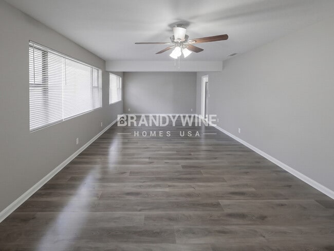 Building Photo - 2454 Buttonwood Dr
