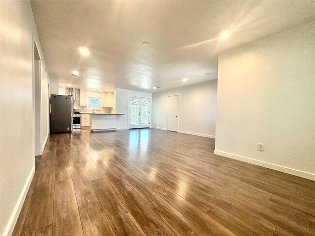 Foto del edificio - 1603 E 12th St