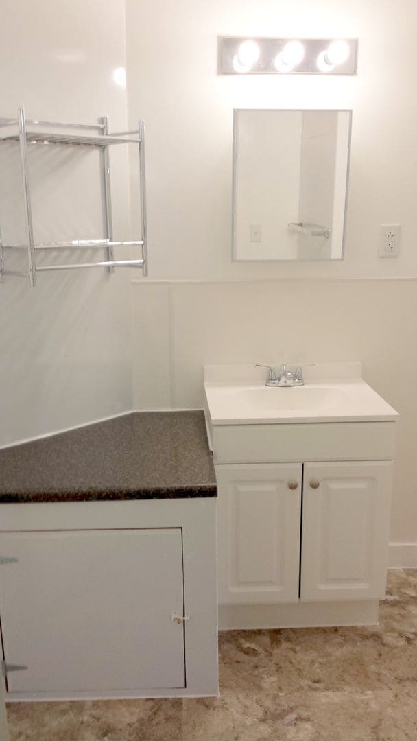 Foto del edificio - Recently Renovated 2 Bedroom Home For Rent - Walking Distance from Downtown Goshen