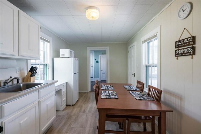 Comedor en la cocina. - 13 Bay Ave