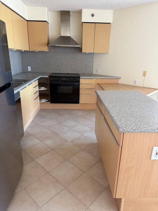 Building Photo - One bedroom at One Archer Lane for $2,700....