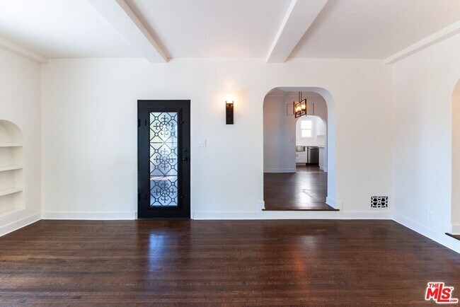 Building Photo - 1116 S Longwood Ave