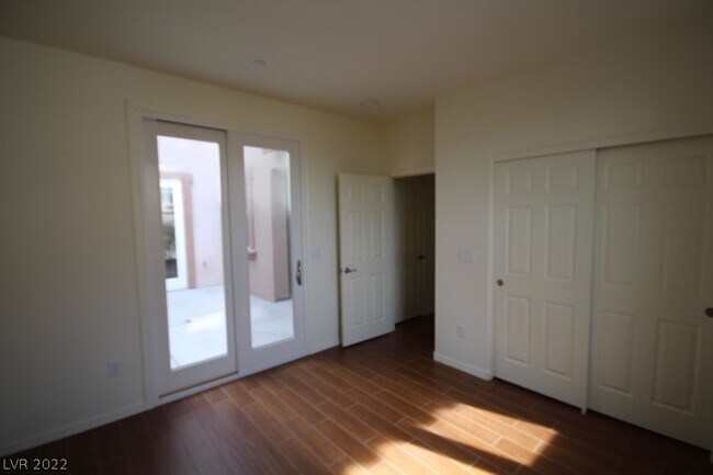Building Photo - 11388 Newton Commons Dr