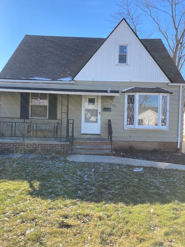 Primary Photo - 663 Shakespeare Dr