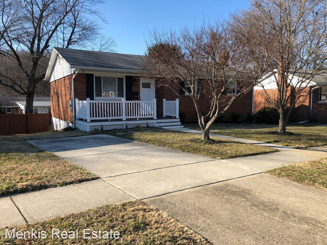 3 br, 2 bath House 11214 Rock Road House Rental in North Bethesda