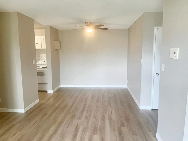 Building Photo - Hermitage Village Apartments