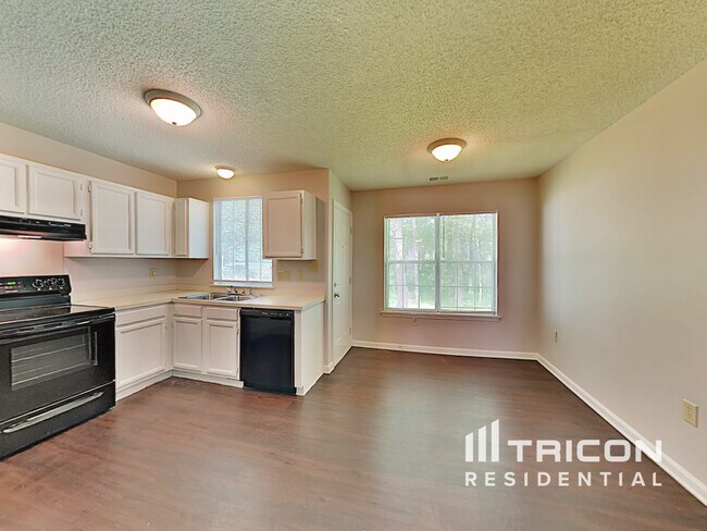 Building Photo - 11622 Calgary Dr