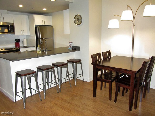 Building Photo - 2 br, 2 bath  - 1311 Polk St
