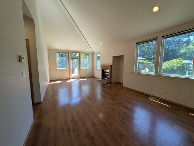 Building Photo - Desirable Summerwind Community in Silverdale
