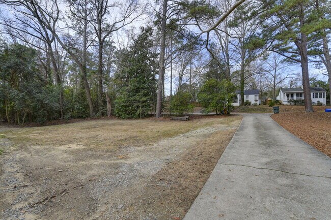 Foto del edificio - Cozy 2 Bedroom Home with Large Yard | Move-In Ready