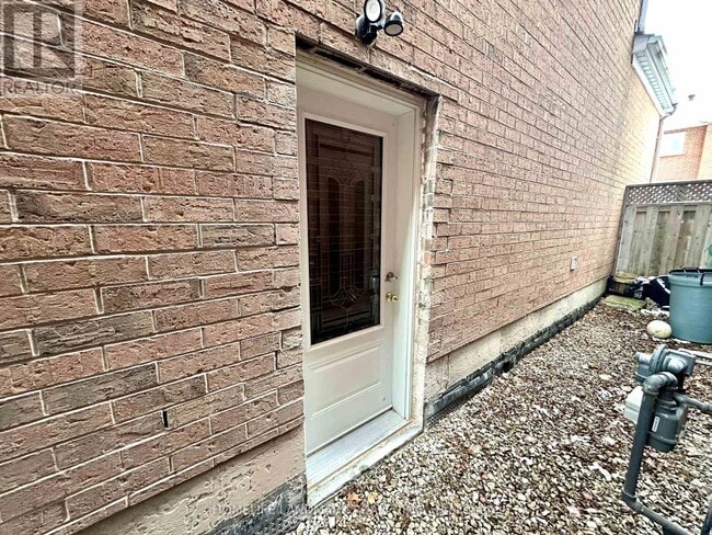 Photo du bâtiment - 86 Snowdon Cir