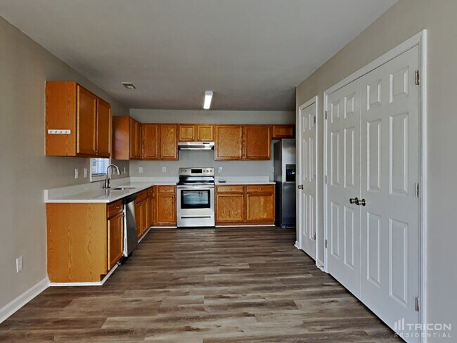 Foto del edificio - 75 Herndon Ct