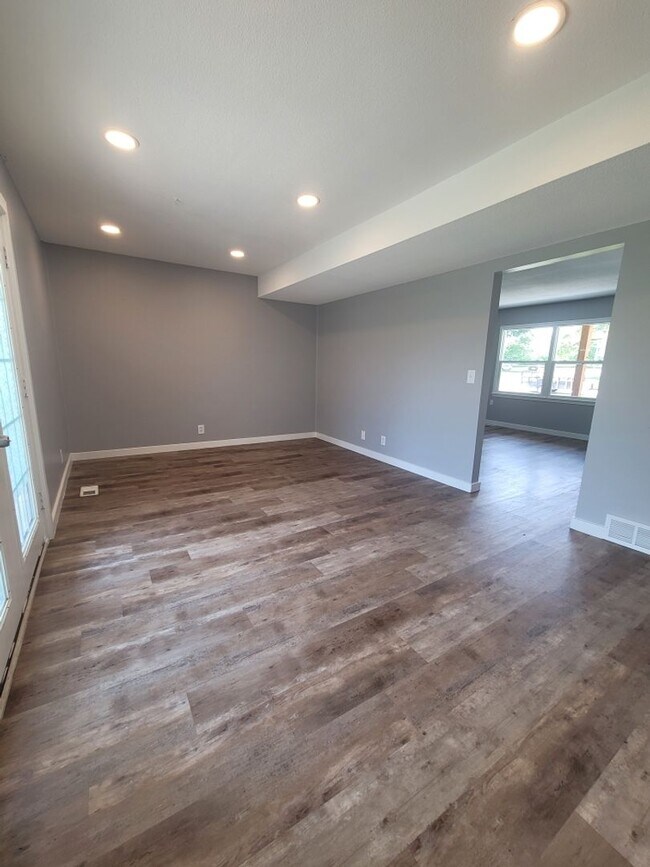 Foto del edificio - 6607 N 65th St