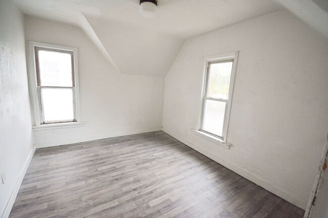 Foto del edificio - 605 11th St NW