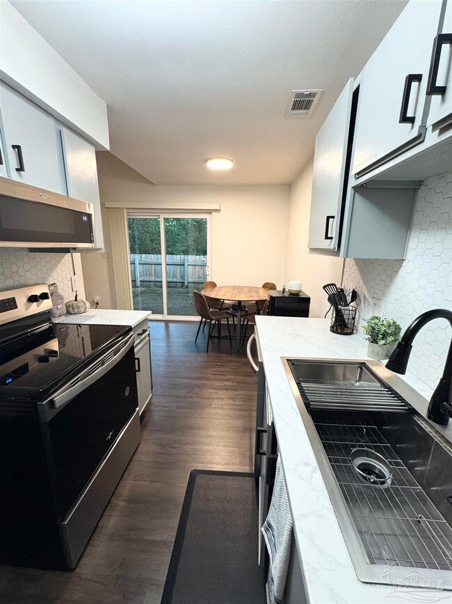 Foto del edificio - 1440 N 61st Ave