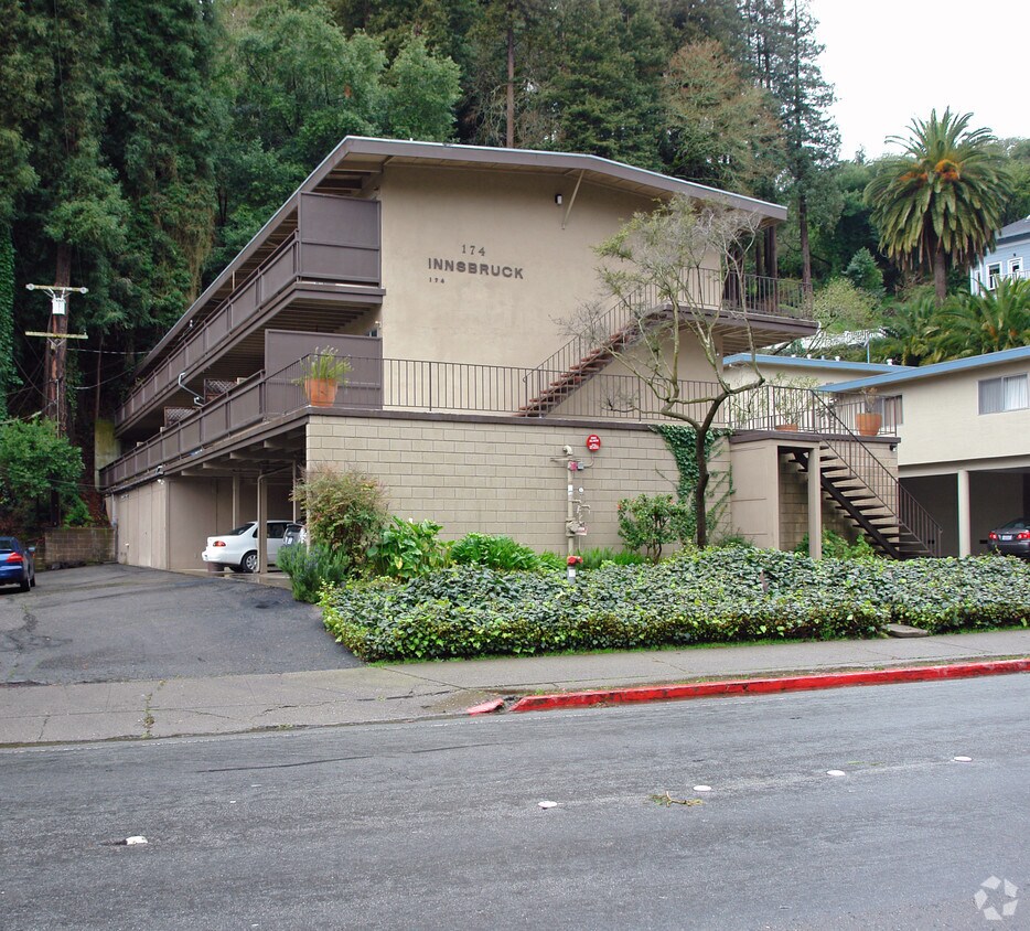 Primary Photo - 174 Miller Ave