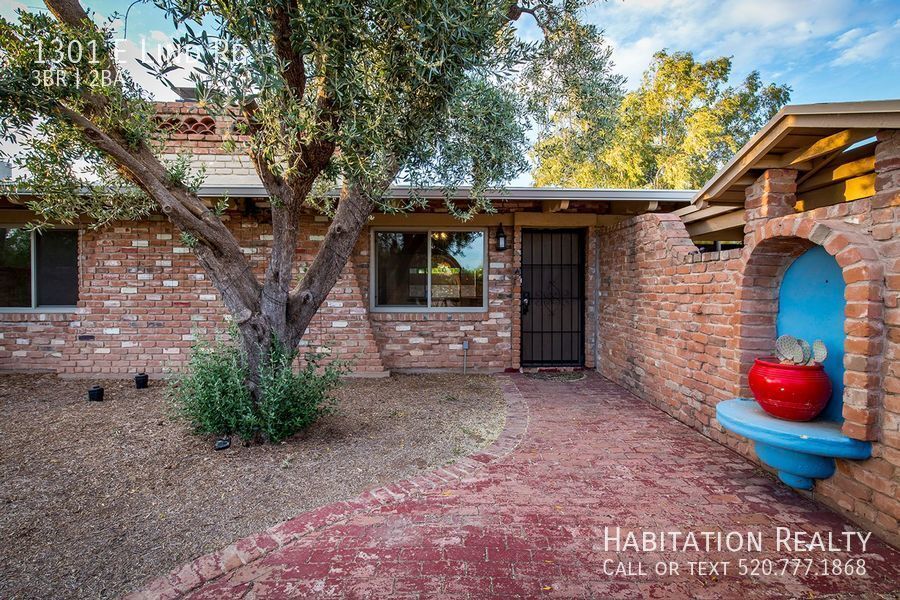 Primary Photo - Rare opportunity to rent in Richland Heigh...