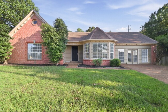 Building Photo - 6989 Lagrange Hill Rd