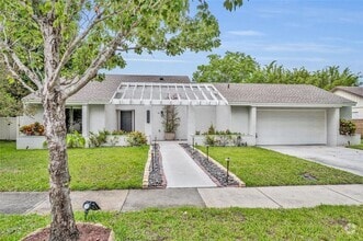 Building Photo - 1218 Fairway Dr