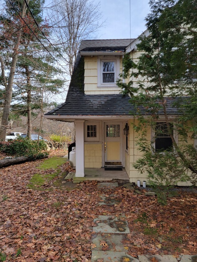 105 Chappaqua Rd, Briarcliff Manor, NY 10510 Townhouse for Rent in Briarcliff Manor, NY