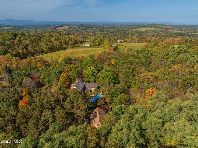 Foto del edificio - 147 Rock City Rd