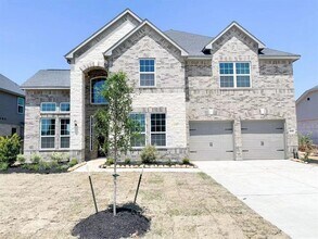 Building Photo - 440 Round Lake Dr