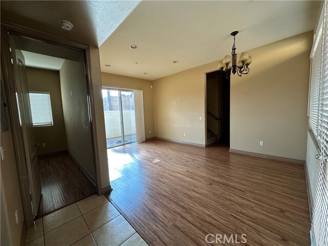 Building Photo - 41 N Oak Ave
