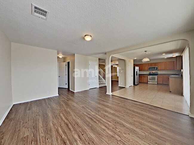 Building Photo - 7206 Calypso Dawn