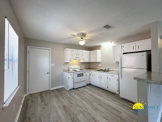 Building Photo - Renovated 2 bedroom in Fort Walton Beach