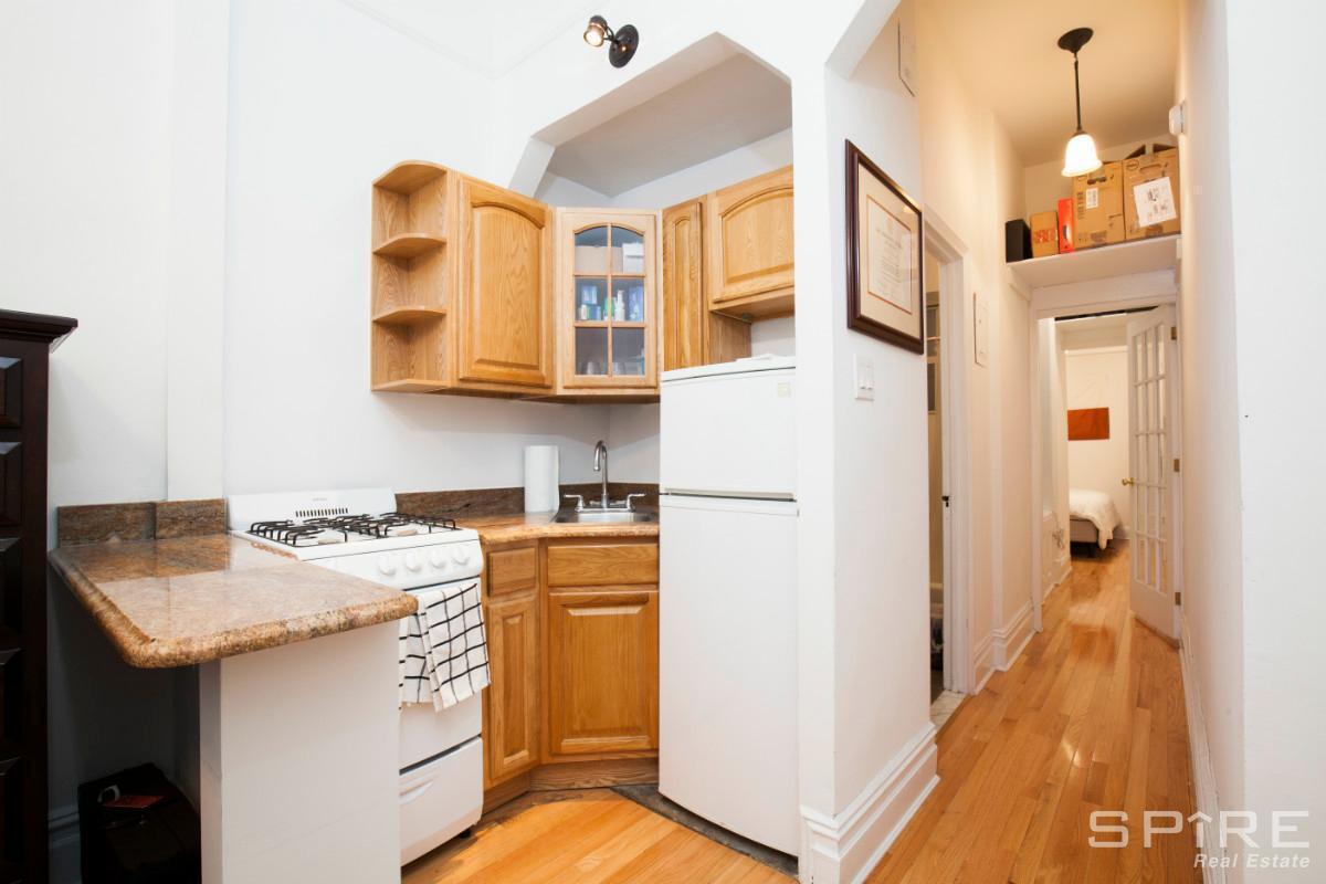 Foto del edificio - 309 E 18th St