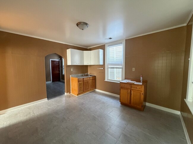 Building Photo - 1629 W 38th St