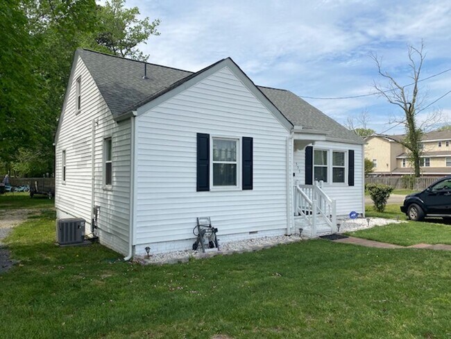 Building Photo - Seatack