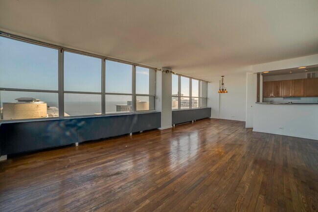 Foto del edificio - 655 W Irving Park Rd