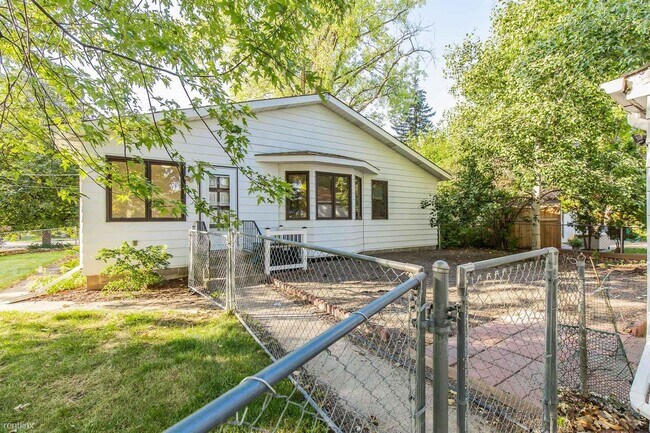 Building Photo - 7000 Minnetonka Blvd