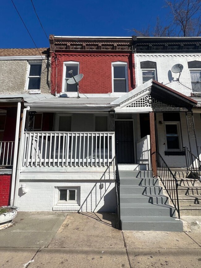 Building Photo - 3011 Euclid Ave.