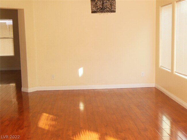 Foto del edificio - 7384 Divine Ridge St