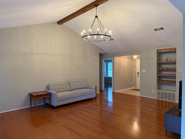 Foto del edificio - 9703 Willers Way
