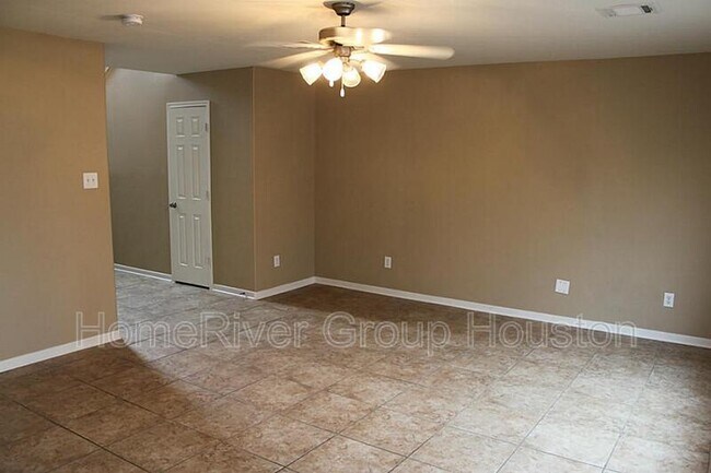 Building Photo - 29007 W Pecos River Ct